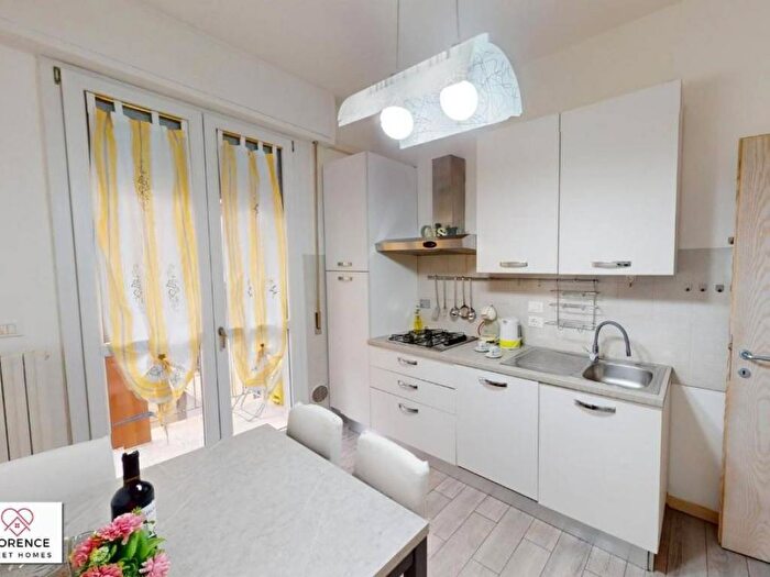 Appartamento trilocale in affitto in Via Grazia Deledda, Centro, Scandicci