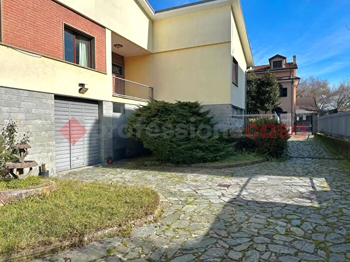 Case in Vendita e in Affitto - 2