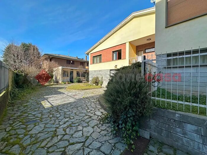 Case in Vendita e in Affitto - 3