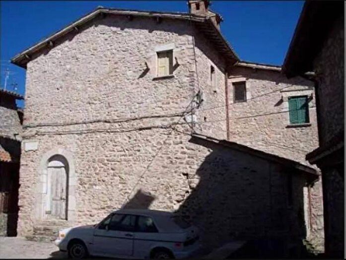 Casa trilocale in vendita in Via Tiberina, Acquasparta