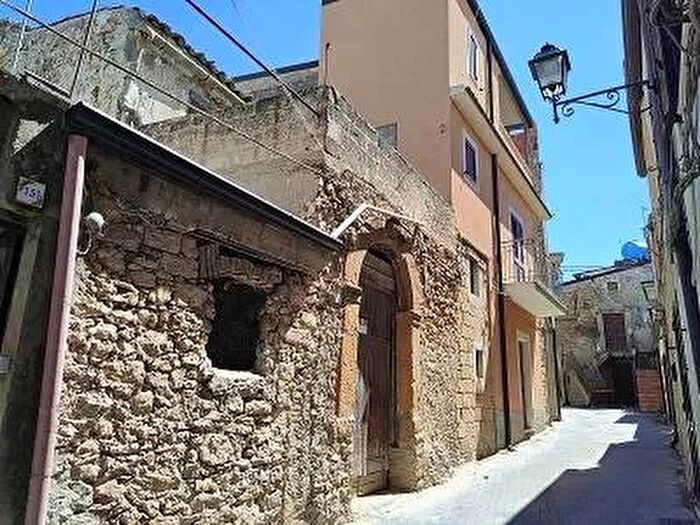 Casa con 6 locali in vendita in Via Concezione, Mazzarino