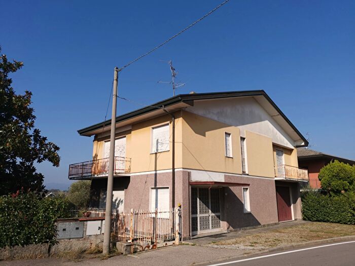 Appartamento in vendita in Gavirate Varese Lombardia Italia, Gavirate