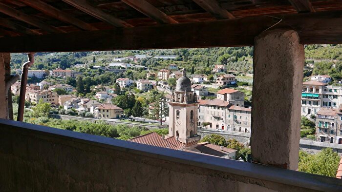 Appartamento con 7 locali in vendita in Dolceacqua