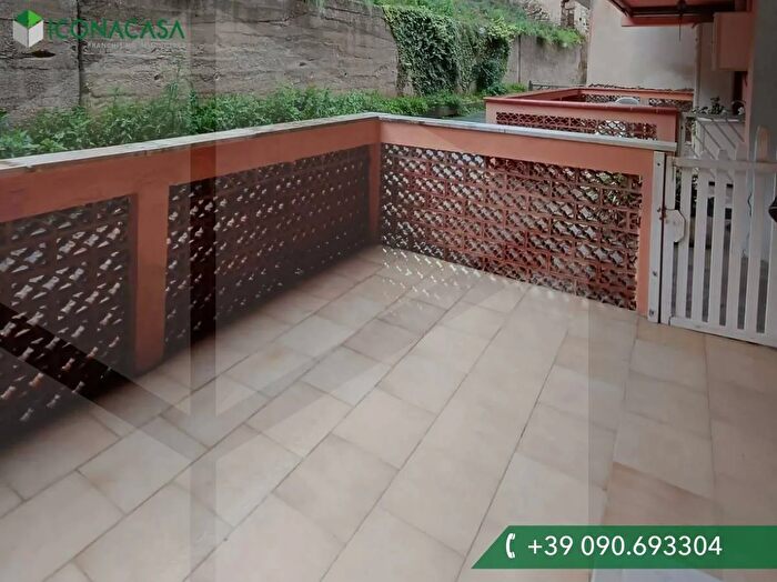 Appartamento quadrilocale in vendita in Via Antonino Amico, Messina