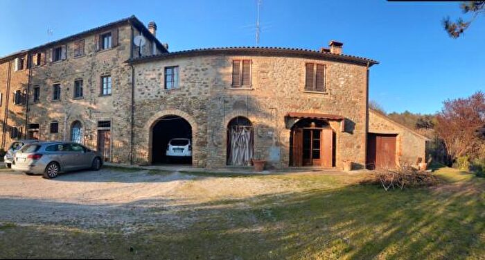 Casa con 6 locali in vendita in Via Galvani, Citta Di Castello