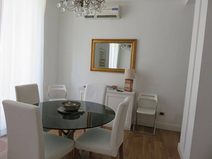 Appartamento trilocale in affitto in Via Vitruvio, Centro, Formia