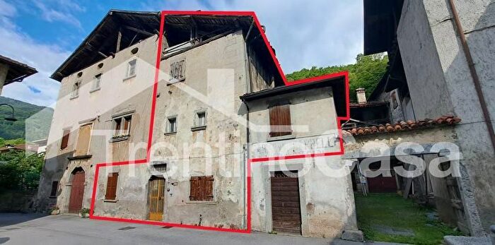 Appartamento con 5 locali in vendita in Frazione Strada, Pieve di BonoPrezzo