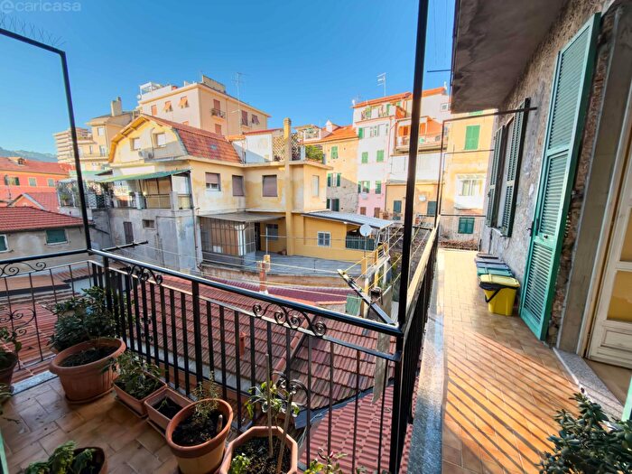 Appartamento con 5 locali in vendita in Amendola, Imperia