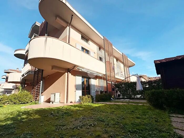 Casa con 5 locali in vendita in Via dei Tigli, Calenzano