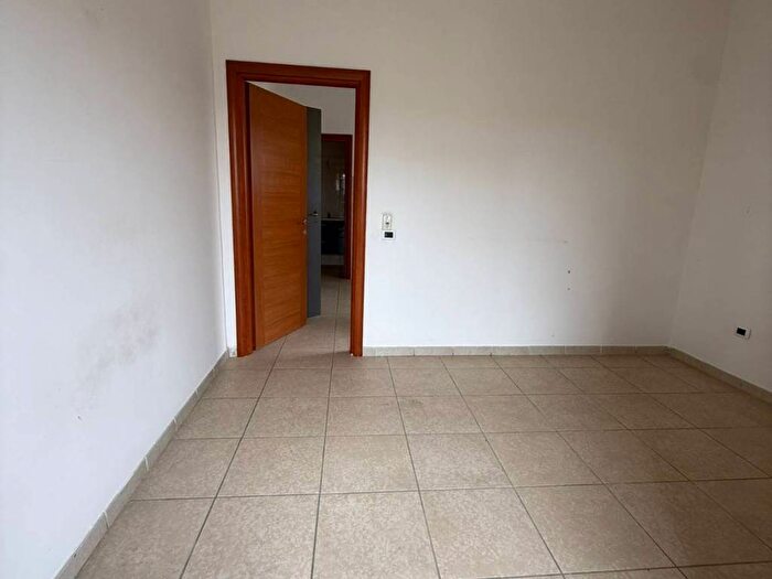 Appartamento trilocale in affitto in Via Montagna Spaccata, Pianura, Napoli