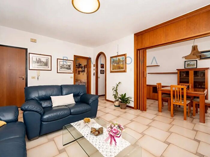 Appartamento quadrilocale in vendita in Via Pio La Torre, Jesolo