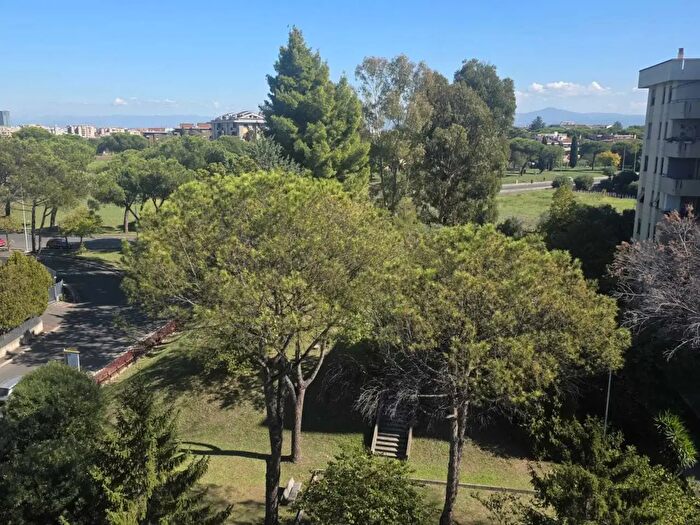 Appartamento con 5 locali in vendita in Deserto dei Gobi, Roma