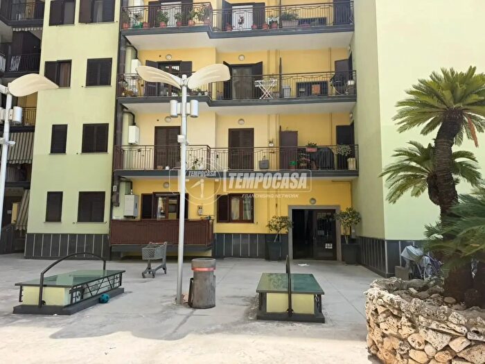Appartamento trilocale in vendita in Via San Francesco dAssisi d, Marigliano