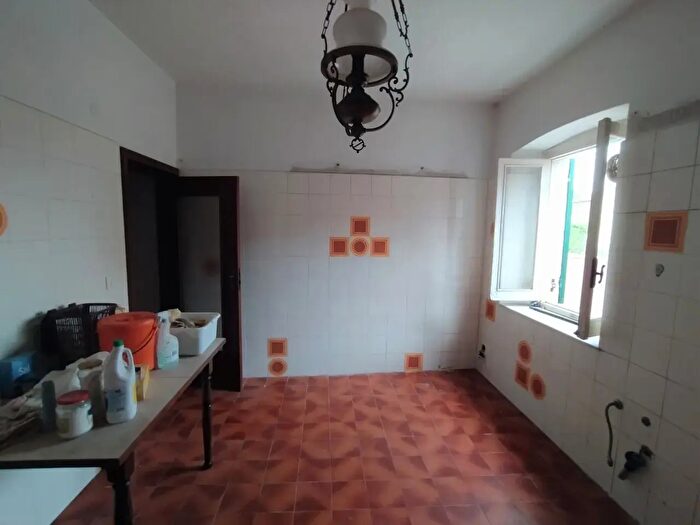 Casa quadrilocale in vendita in Via Emilia, Vado Ligure