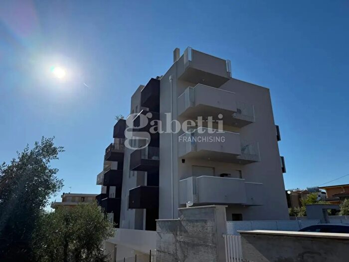 Appartamento bilocale in vendita in Via Ischia I, Grottammare