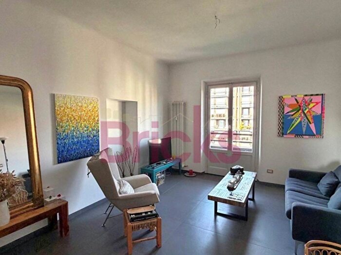 Appartamento quadrilocale in affitto in VIA GIROLAMO TIRABOSCHI, Porta Romana Medaglie d'Oro, Milano