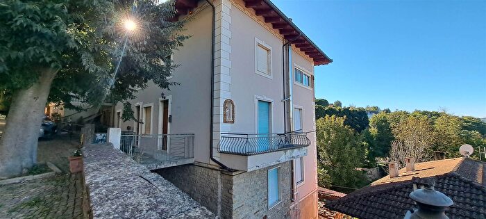 Appartamento con 5 locali in vendita in Melazzo