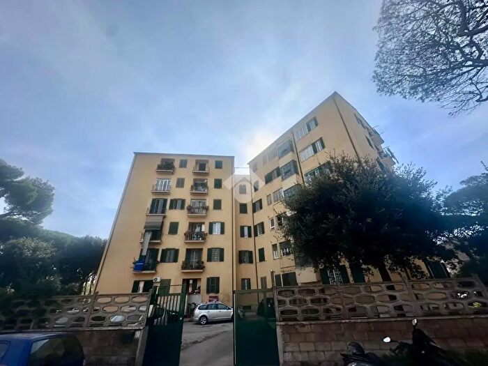 Appartamento trilocale in vendita in Via delle Fiamme Gialle, Roma