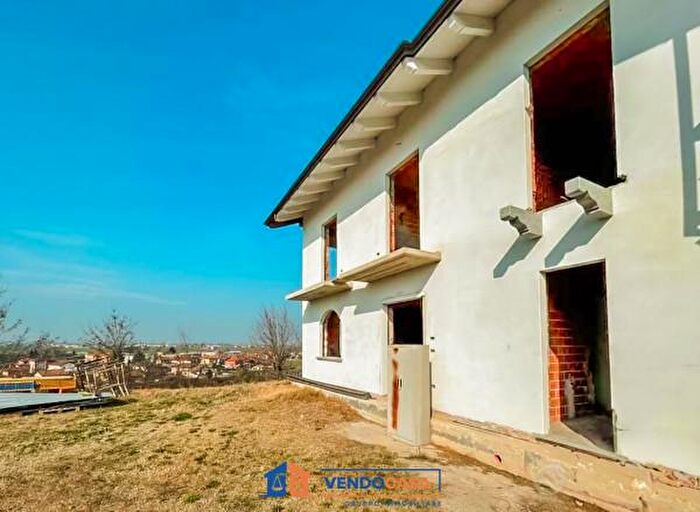 Casa quadrilocale in vendita in Via Salmour, Trinita