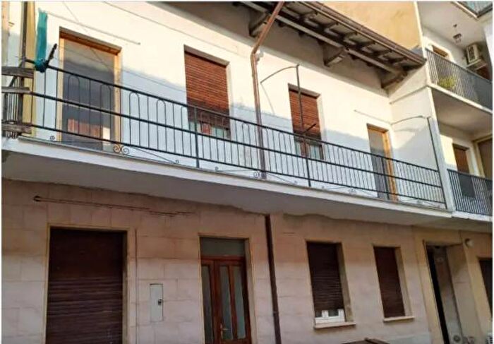 Casa trilocale in vendita in Piazza Luigi Campegi, Tromello