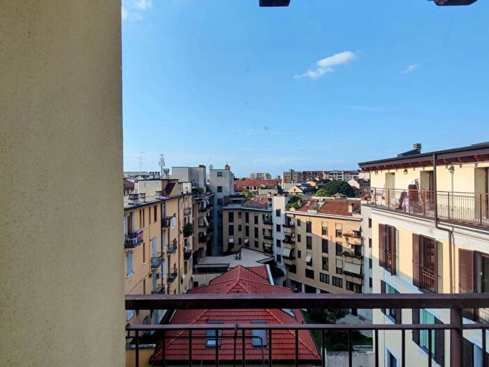 Appartamento bilocale in affitto in Via Alserio, Farini, Milano