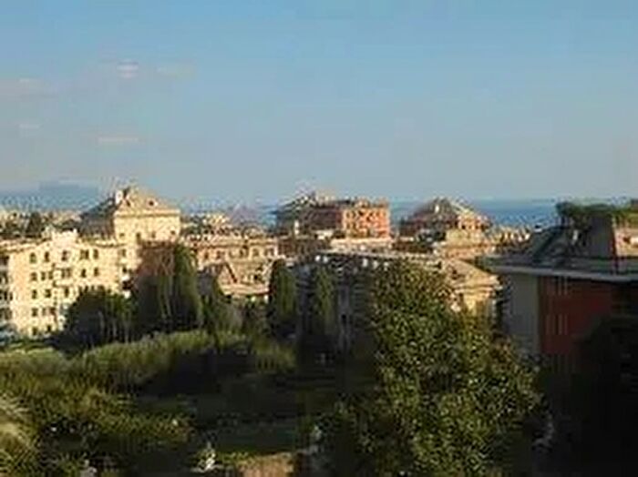 Appartamento con 8 locali in vendita in Via Zara, Genova