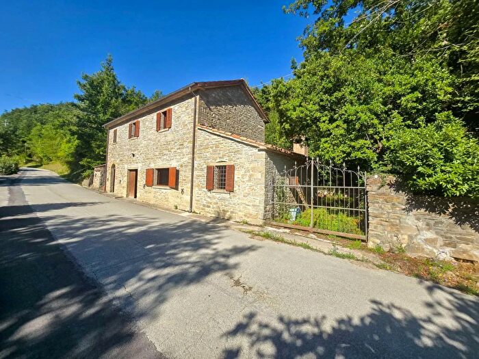 Casa trilocale in vendita in Vocabolo Molino Guinza, Mercatello Sul Metauro