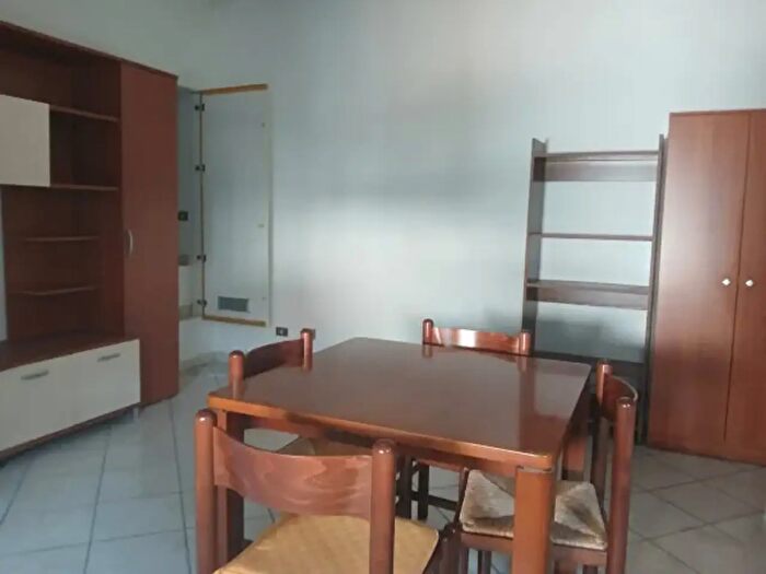 Appartamento bilocale in vendita in Via Alessandro Bolzoni, Piacenza