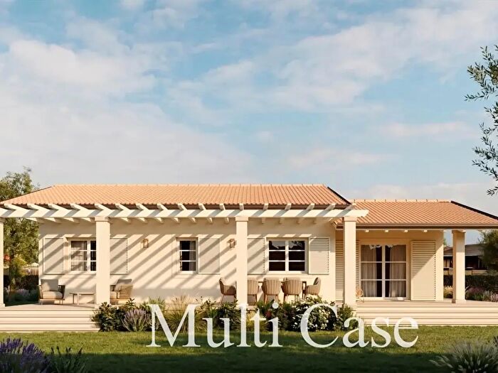 Casa con 5 locali in vendita in Massarosa