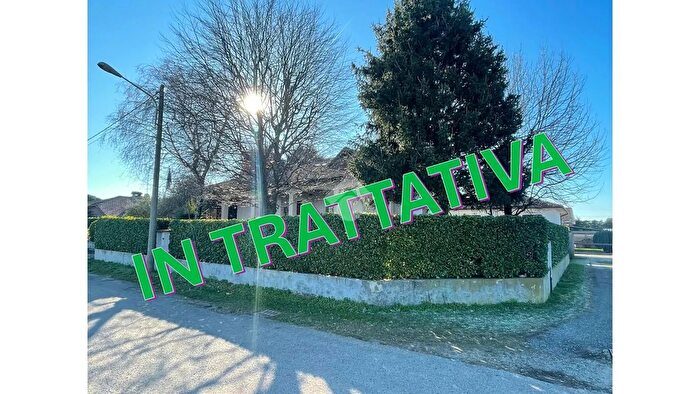 Casa con 5 locali in vendita in Via Giovanni Pascoli, Arconate