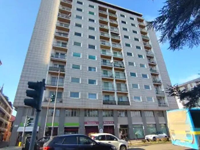 Appartamento con 5 locali in vendita in Corso Alfonso La Marmora, Alessandria