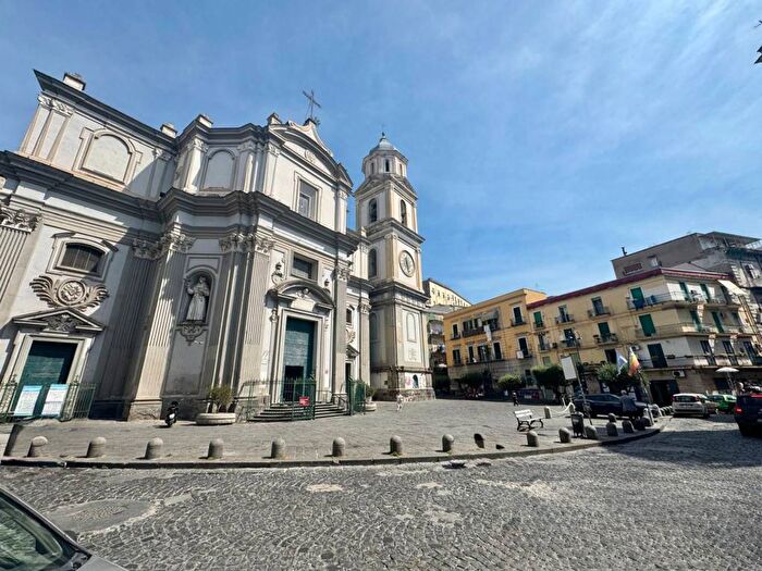 Appartamento quadrilocale in vendita in Via della Sanità, Sanità, Napoli