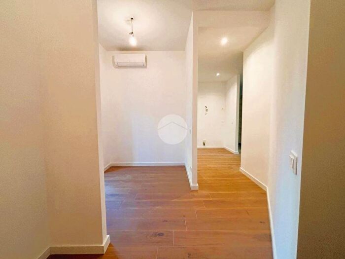 Appartamento trilocale in affitto in Via Alfredo Serranti, Balduina, Roma