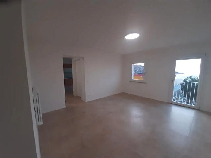 Casa con 9 locali in vendita in Via Masare, Creazzo