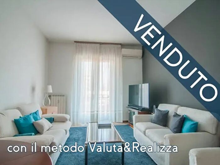 Appartamento trilocale in vendita in Via Vittore Ghislandi, Bergamo