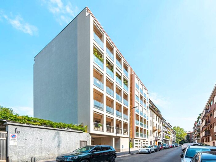 Appartamento trilocale in vendita in Via Giovanni Battista Casella, Certosa, Milano