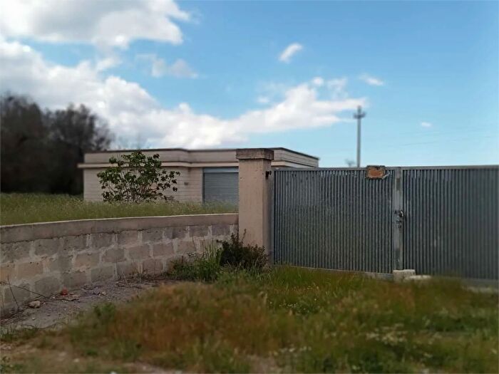 Casa trilocale in vendita in Torre Santa Susanna