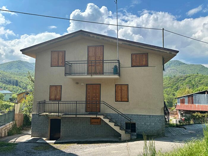 Casa con 8 locali in vendita in Via Badia, Frabosa Sottana