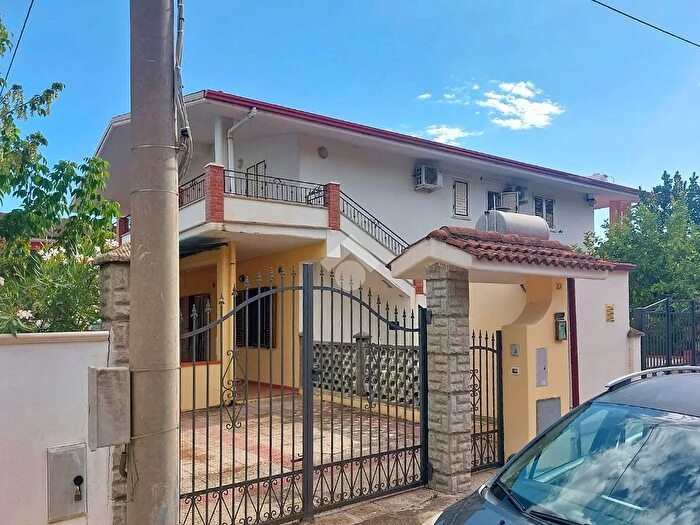 Appartamento quadrilocale in vendita in Via dei Ciclamini, Cutro