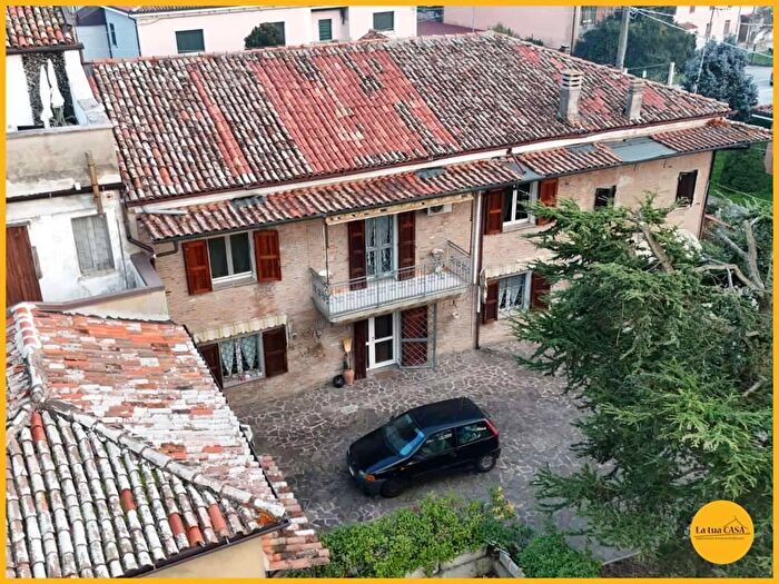 Case in Vendita e in Affitto - 2