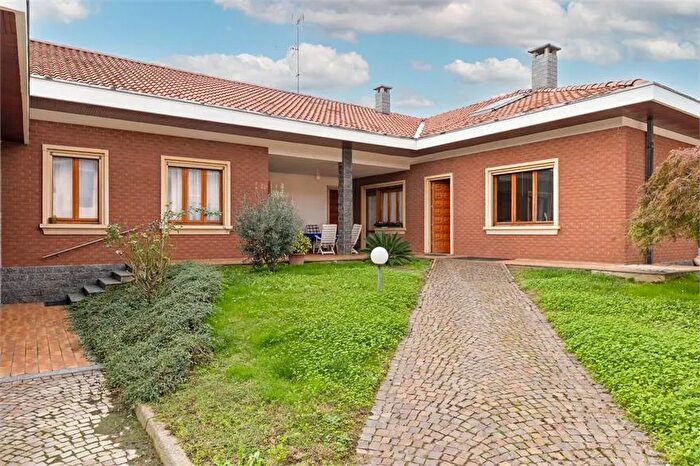 Casa con 6 locali in vendita in San Pietro Mosezzo