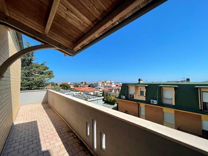 Appartamento quadrilocale in vendita in Via Sicilia, Civitanova Marche