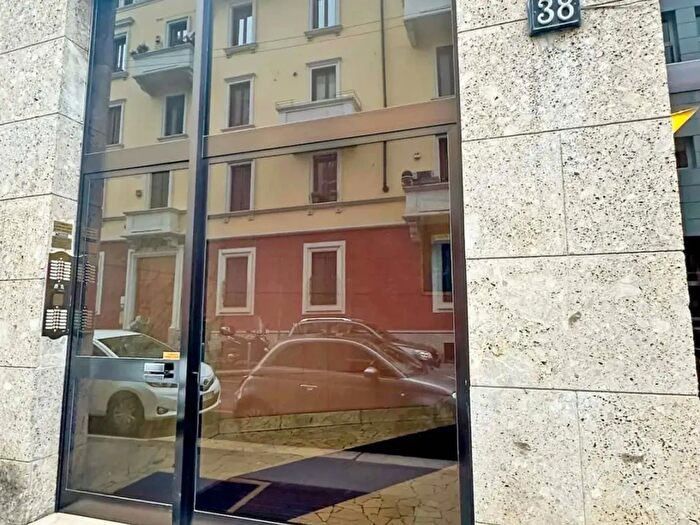 Appartamento monolocale in affitto in Via Paolo Lomazzo, Milano