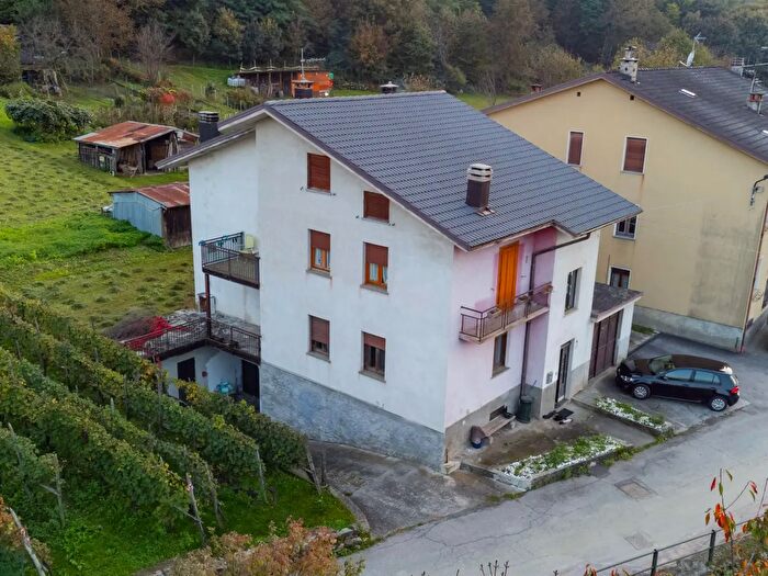 Appartamento con 5 locali in vendita in Albosaggia