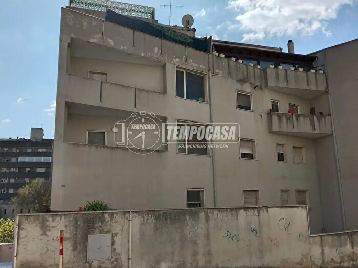 Appartamento trilocale in vendita in Via Giovanni Marghinotti, Sassari