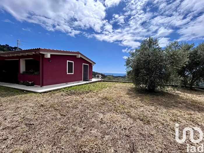 Casa con 5 locali in vendita in Strada Ciosa, Imperia