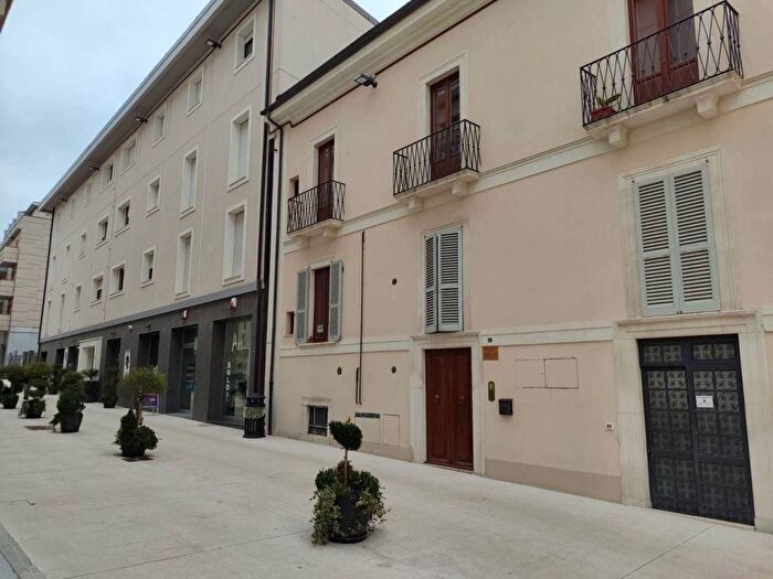 Appartamento trilocale in affitto in Via Verdi, Duomo Fontana Luminosa, LAquila