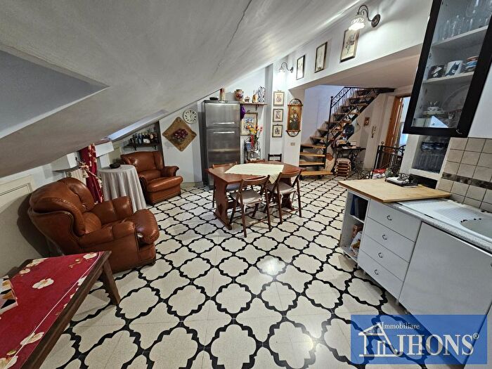 Casa in vendita in Via Chella, Enna