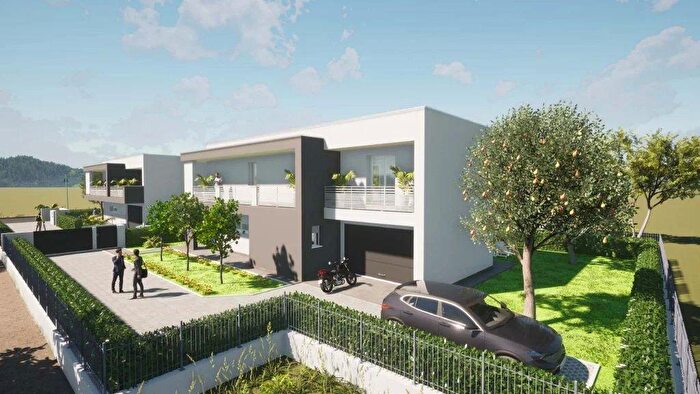 Casa con 5 locali in vendita in Abano Terme