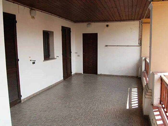 Appartamento quadrilocale in vendita in Via Alessandro Volta B, Lambrugo